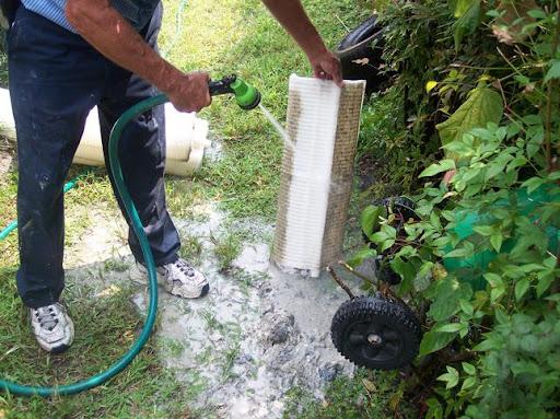 cleaning pool filter cartridge