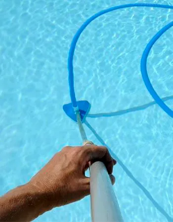 cleaning pool